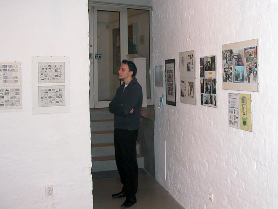 Decentralizált világkongresszusok, a művészet hálózati eseményei (1986–2006) háttér-kiállítás az Artpool P60-ban, 2006.