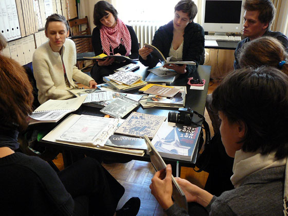 Artpool’s guests: CASCO, Emily Pehtick, Celine Condorelli, Kasia Korczak Annette Krauss, Wendelien van Oldenborgh and others listening to Júlia Klaniczay and Katarina Sevic, Artpool, Budapest, 2008.