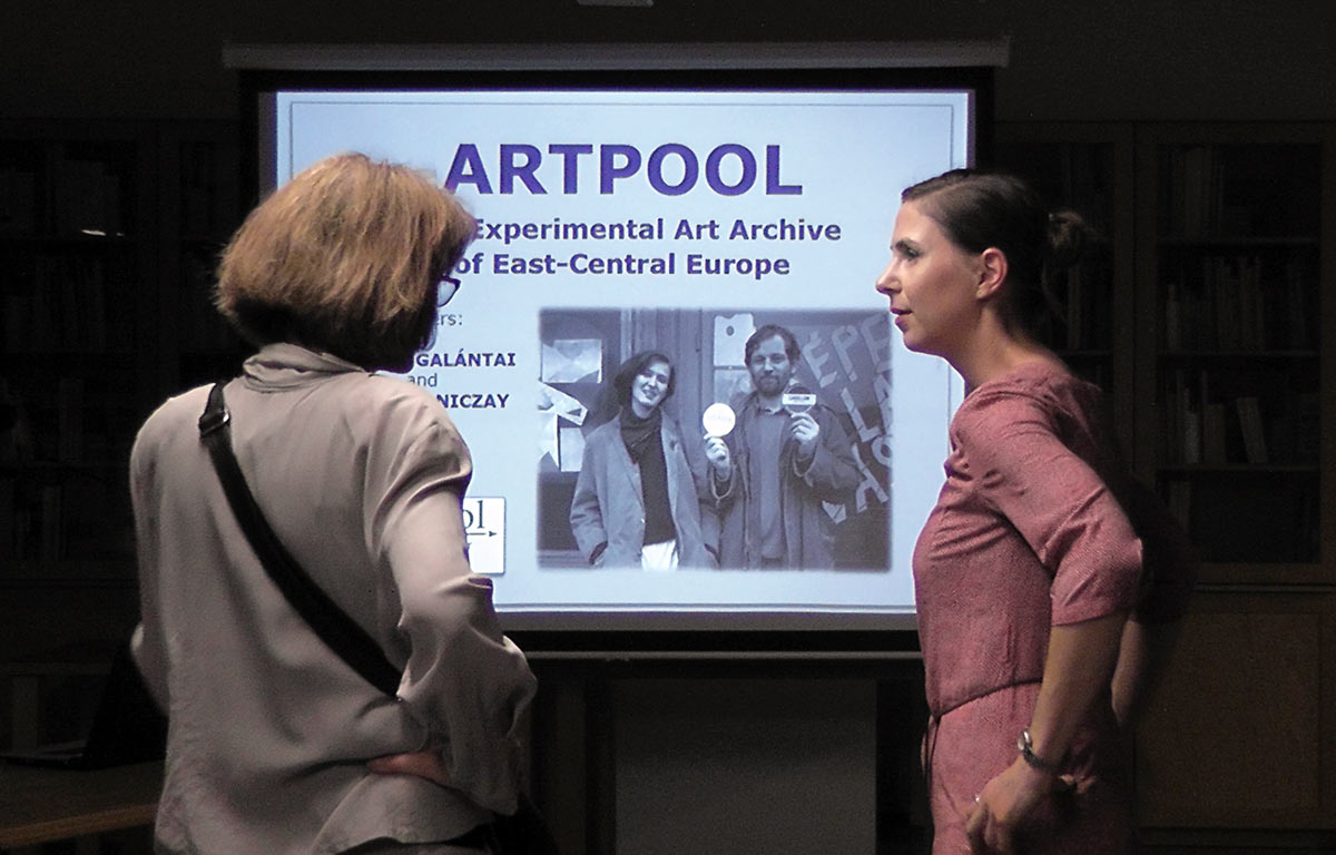 Júlia Klaniczay and Isabelle Schwarz at Artpool: Aktives Archiv zeitgenössischer Kunst in Ungarn című symposium, Bremen, Germany, 2017.