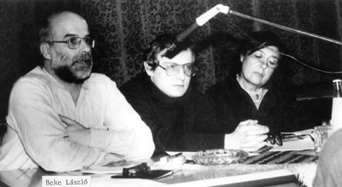 Beke László, Pataki Gábor és Körner Éva az „Új hullám” – Új szemlélet a művészetben kerekasztal-beszélgetésen a Kossuth Klubban, 1984. január 30-án.